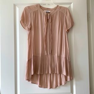 Flowy pinkish nude tunic